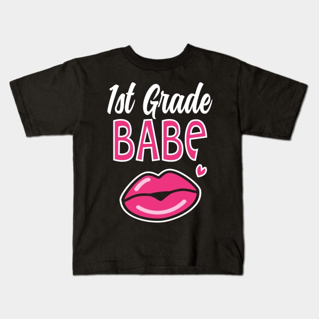 1st First Grade Babe Teacher Back to School Kids T-Shirt by HCMGift